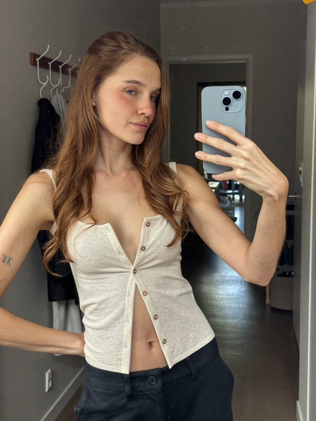 Julia H., 36
